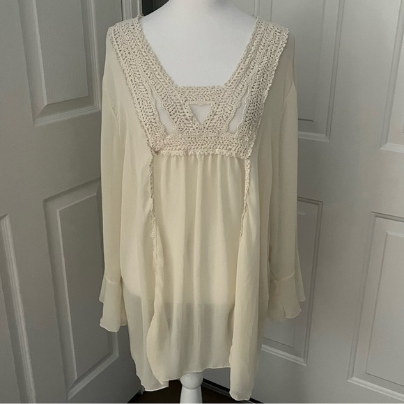 Cal Style Tops - Cal Style USA 2XLSheer‎ Bell Sleeve Peasant Blouse Crochet Detail Unlined  Ivory